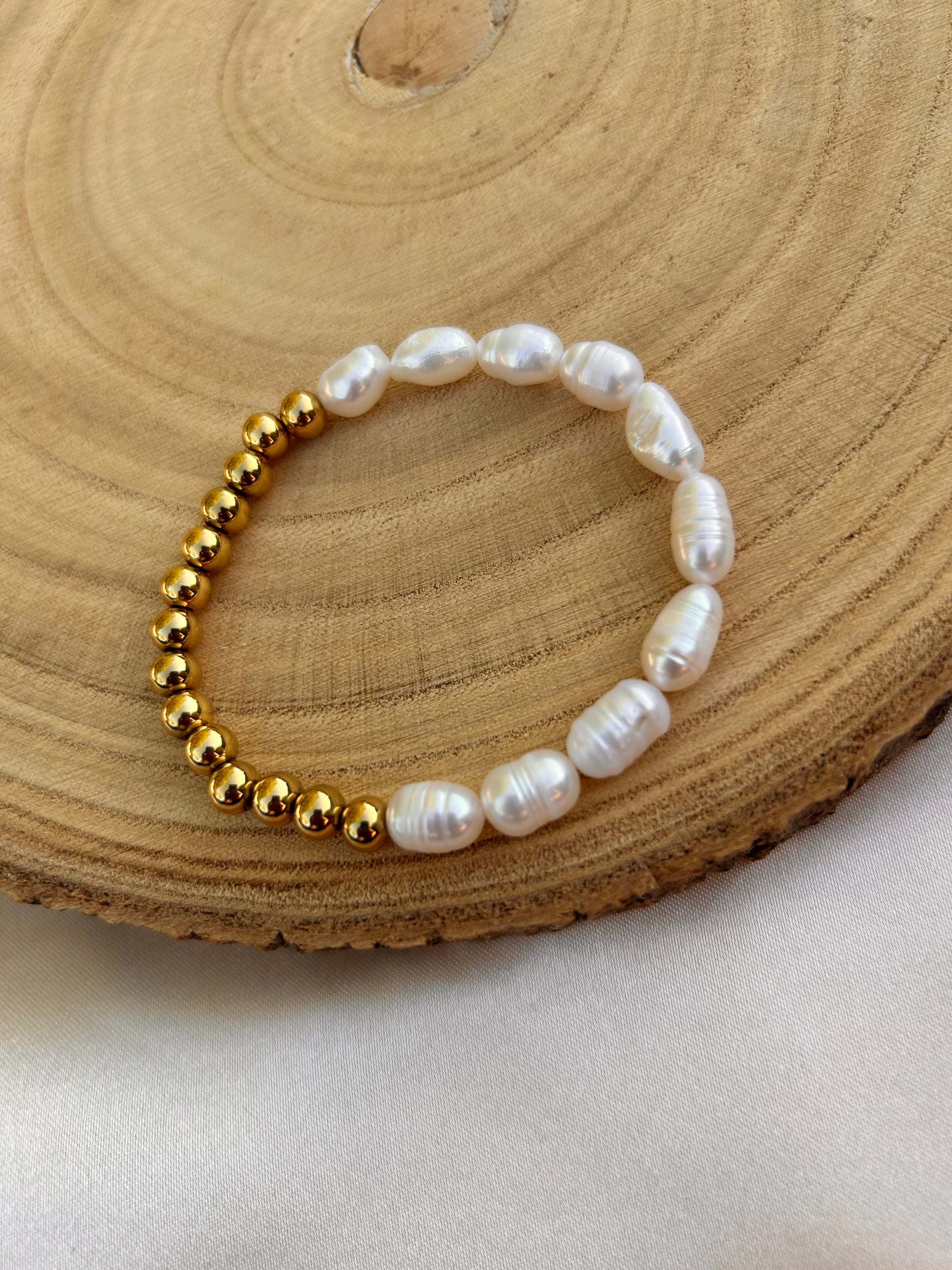 Freshwater Pearl and Gold Bead Bracelet