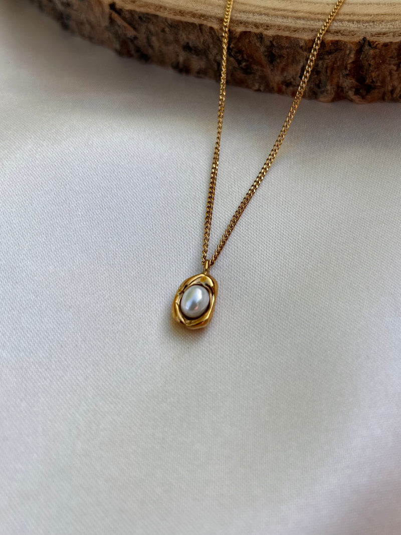 Freshwater Pearl Necklace